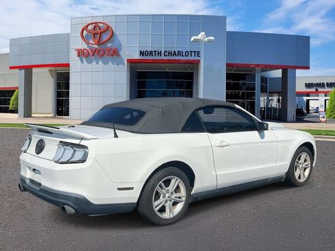 Used 2012 Ford Mustang Premium RWD image 6