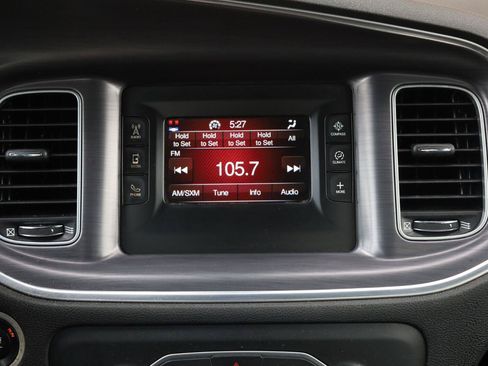 Used 2017 Dodge Charger SE w/ Power Sunroof Group RWD image 29