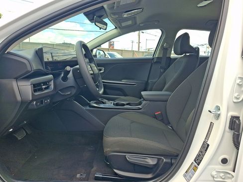 New 2026 Kia K4 FWD image 10