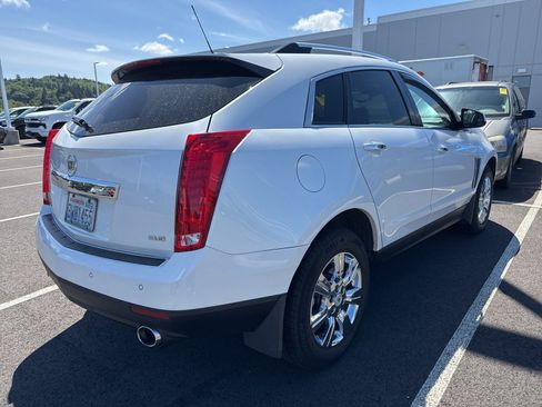 Used 2015 Cadillac SRX Luxury w/ Driver Assist Package AWD/4WD image 5