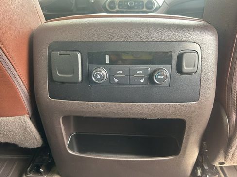 Used 2017 Chevrolet Tahoe Premier AWD/4WD image 10