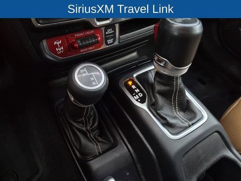 Used 2021 Jeep Wrangler Unlimited Rubicon image 38