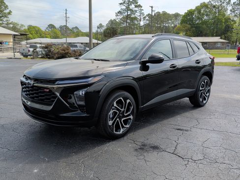 New 2026 Chevrolet Trax RS w/ Sunroof Package image 9