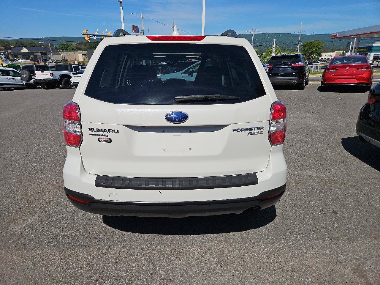 Used 2016 Subaru Forester 2.5i Premium w/ Popular Package #2 AWD/4WD image 4