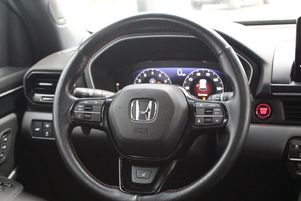Used 2025 Honda Pilot Black Edition image 31