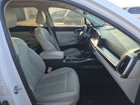 Certified 2024 Kia Sorento S w/ Panoramic Sunroof Package FWD image 6