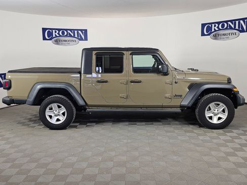 Used 2020 Jeep Gladiator Sport w/ Quick Order Package 24S AWD/4WD image 26