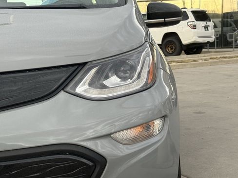 Used 2020 Chevrolet Bolt LT image 30
