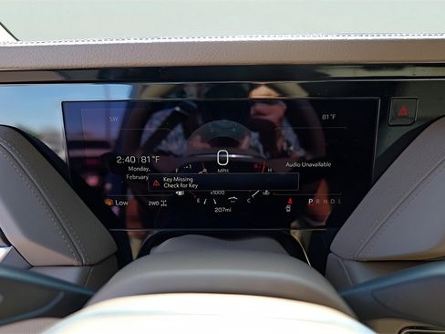 New 2026 GMC Yukon Denali w/ Sun & Power Step Package image 14