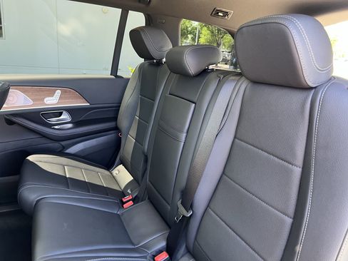 Certified 2025 Mercedes-Benz GLS 450 4MATIC image 32