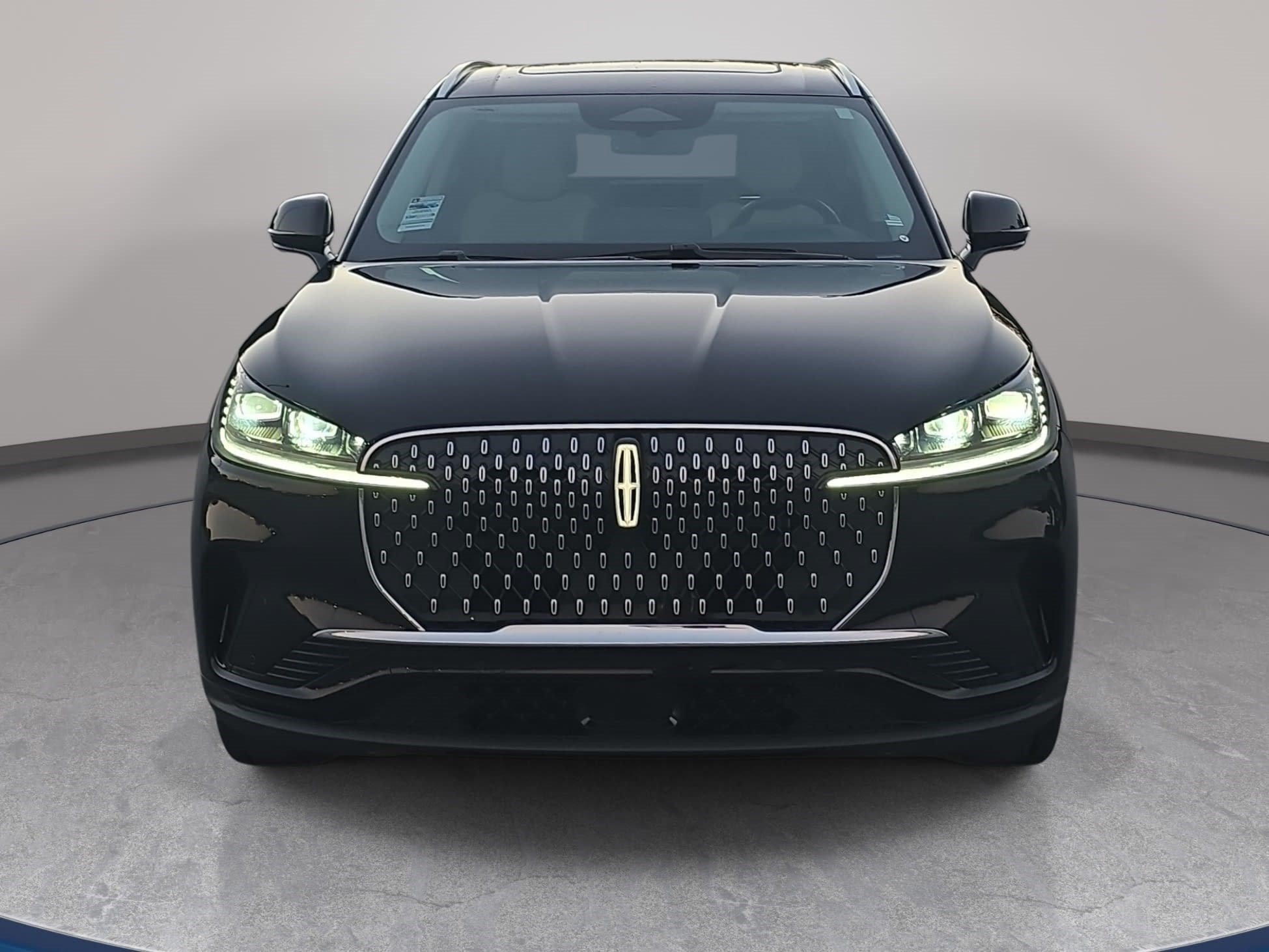 Used 2026 Lincoln Aviator Reserve w/ Luxury Package RWD image 2