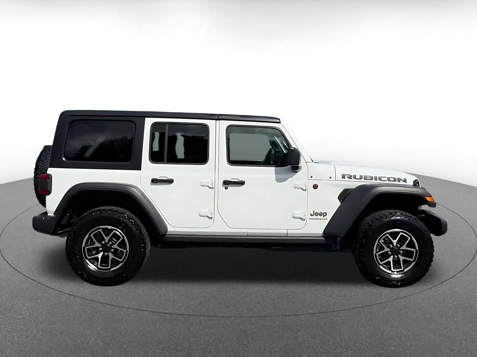 Used 2026 Jeep Wrangler Unlimited Rubicon AWD/4WD image 14