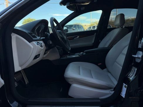 Used 2009 Mercedes-Benz C 350 Sport image 40