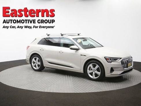 Used 2019 Audi e-tron Prestige w/ Prestige Package AWD/4WD image 47