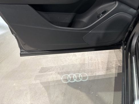 Used 2025 Audi Q7 2.0T Premium w/ Convenience Package AWD/4WD image 16