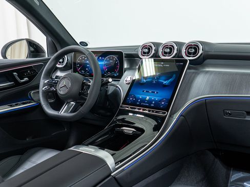 New 2026 Mercedes-Benz GLC 300 4MATIC image 14