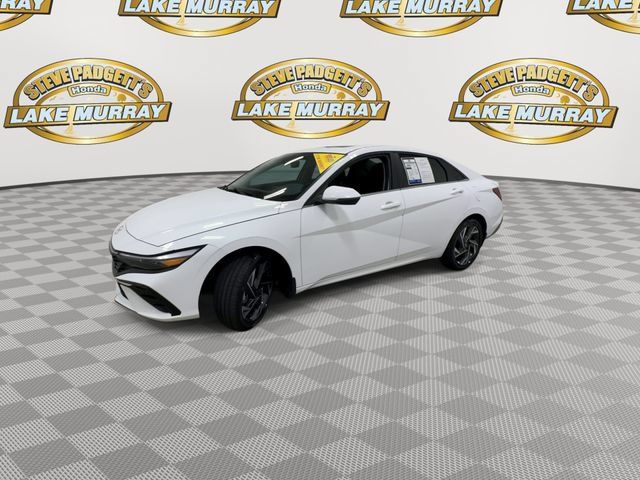 Used 2025 Hyundai Elantra Limited FWD image 8