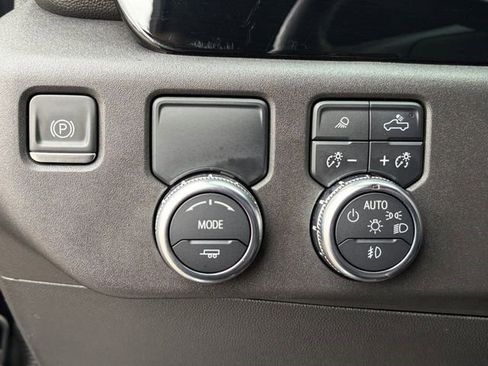 Certified 2022 GMC Sierra 1500 SLT image 10