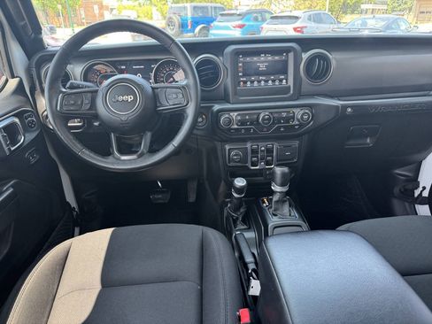 Used 2023 Jeep Wrangler Unlimited Sport AWD/4WD image 10