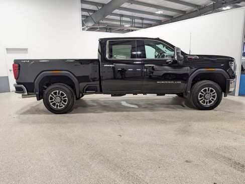 Used 2024 GMC Sierra 3500 SLT w/ SLT Convenience Package image 2