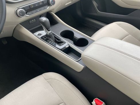 Used 2025 Nissan Altima 2.5 SV image 41