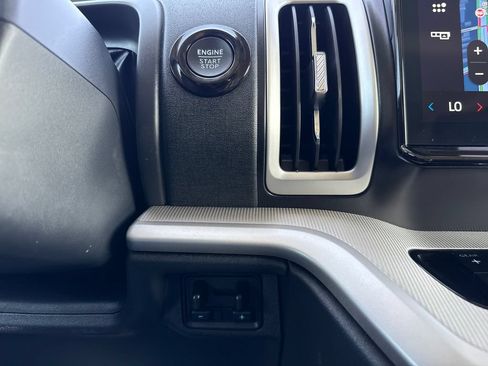 Used 2025 Ford Expedition Active RWD image 26