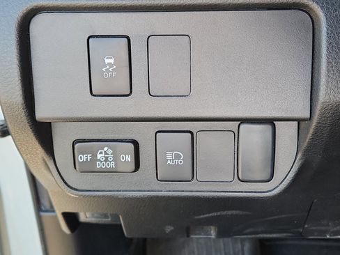 Used 2023 Toyota Tacoma SR5 image 18