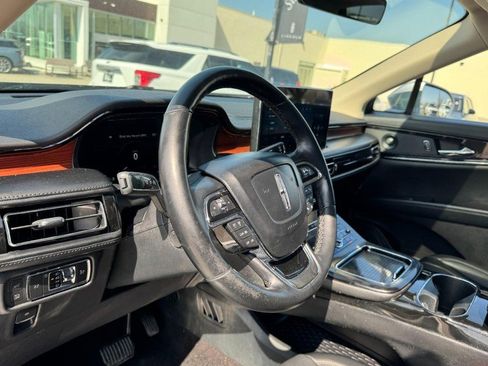 Used 2021 Lincoln Nautilus Reserve image 15