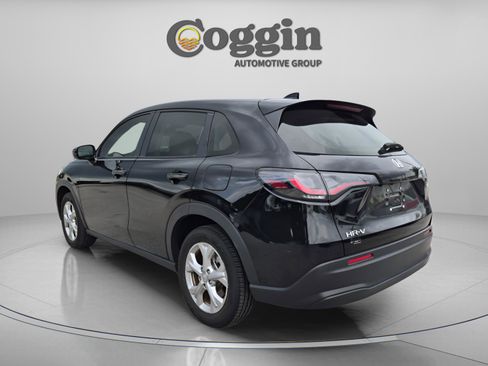 Certified 2023 Honda HR-V LX image 4