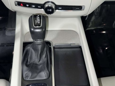 Used 2021 Volvo XC60 T6 Inscription AWD/4WD image 24