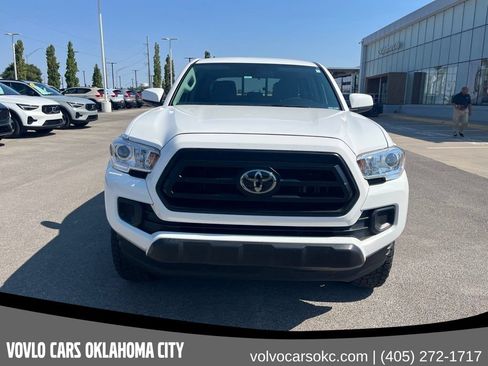 Used 2023 Toyota Tacoma SR AWD/4WD image 2
