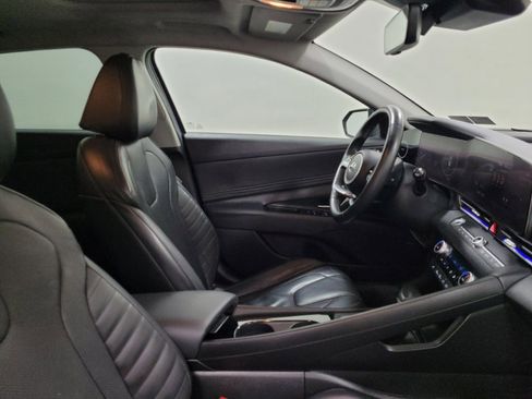 Used 2021 Hyundai Elantra Limited FWD image 21