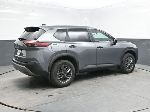 Used 2023 Nissan Rogue S AWD/4WD image 7