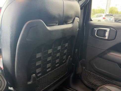 Used 2021 Jeep Wrangler Unlimited Rubicon AWD/4WD image 30