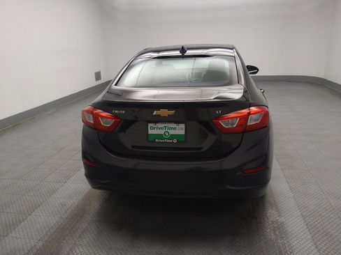 Used 2017 Chevrolet Cruze LT image 7