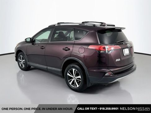 Used 2018 Toyota RAV4 XLE w/ Plus Extra Value Package AWD/4WD image 7
