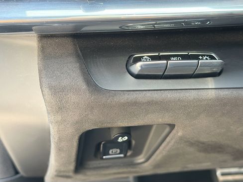 Used 2020 Chevrolet Corvette Stingray Premium Conv w/ 3LT Preferred Equipment Group image 32