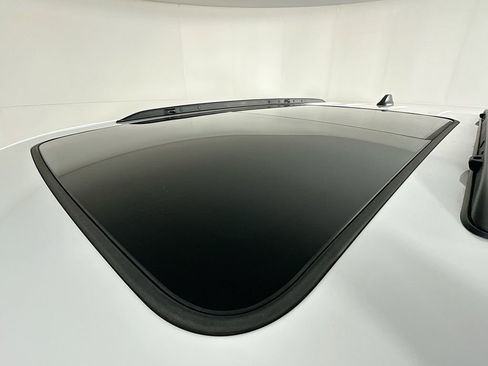 Certified 2025 Jeep Grand Cherokee Limited w/ Luxury Tech Group II image 34