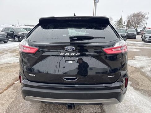 Used 2024 Ford Edge SEL w/ Convenience Package image 4