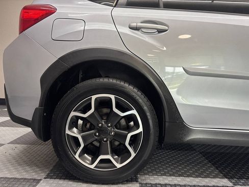 Used 2014 Subaru Crosstrek 2.0i Premium w/ Moonroof Package AWD/4WD image 7