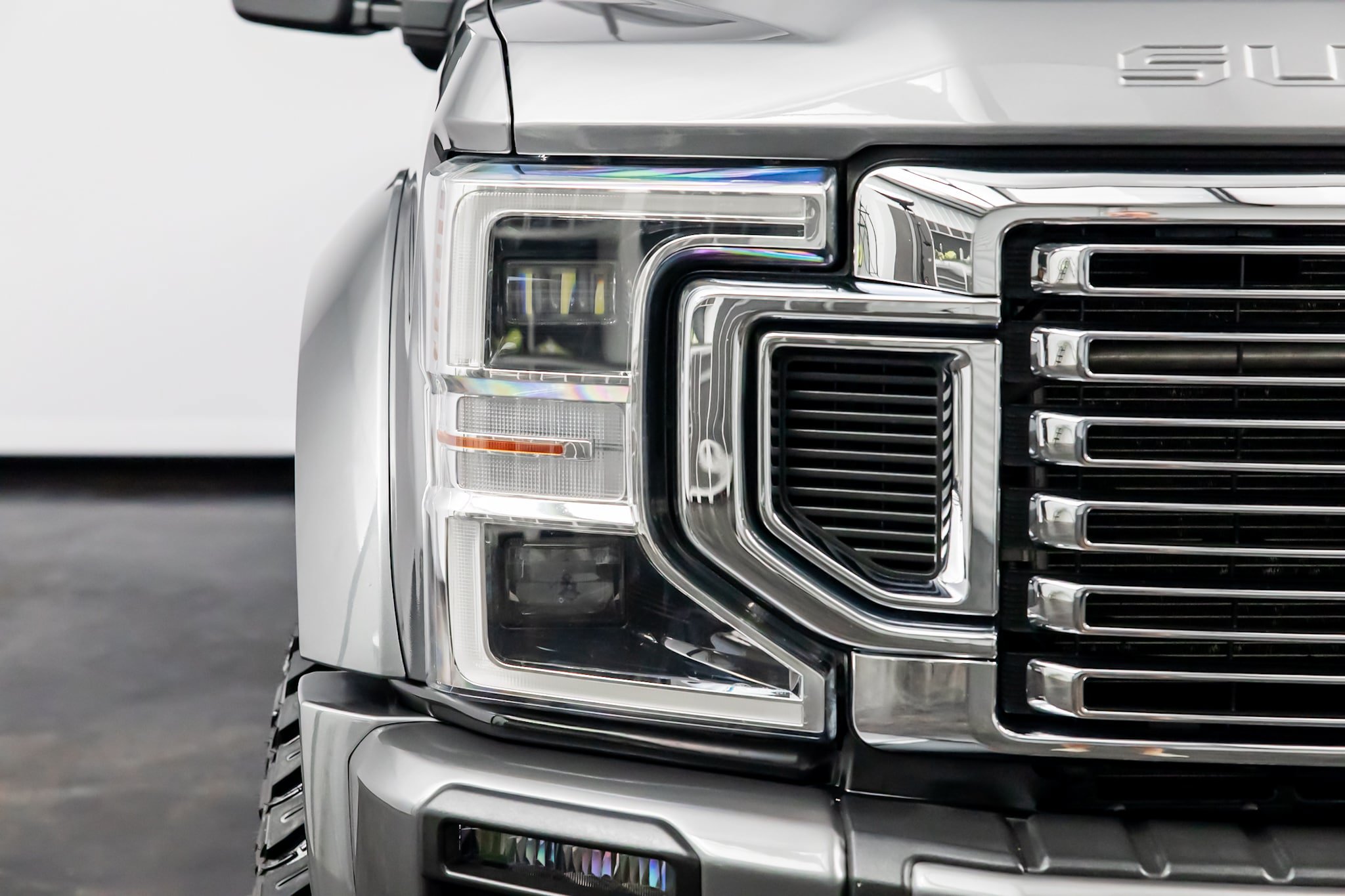 Used 2022 Ford F450 Platinum AWD/4WD image 3