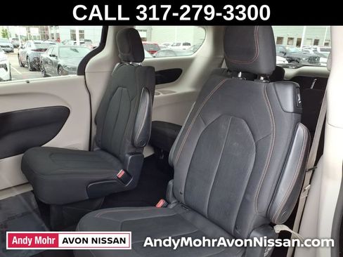 Used 2019 Chrysler Pacifica Touring Plus w/ Advanced Safetytec Group FWD image 28