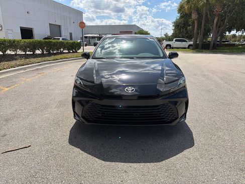 Used 2026 Toyota Camry LE w/ Convenience Package FWD image 8