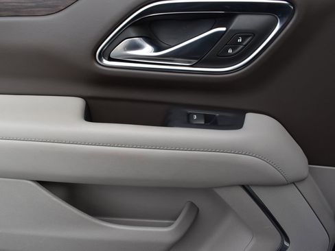 Used 2023 Chevrolet Tahoe Z71 w/ Luxury Package image 14