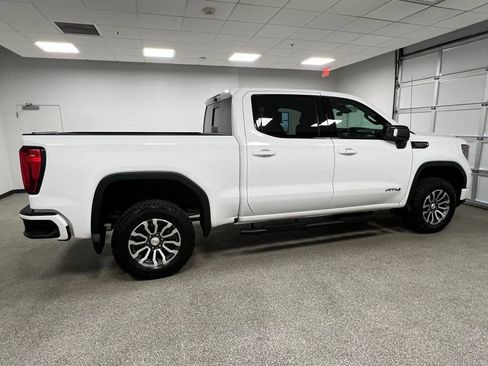 Used 2023 GMC Sierra 1500 AT4 w/ Technology Package AWD/4WD image 15
