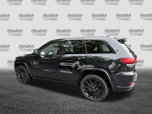 Used 2020 Jeep Grand Cherokee Altitude RWD image 6