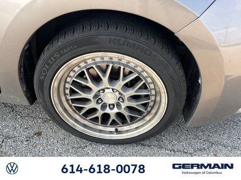 Used 2016 Toyota Corolla LE FWD image 13