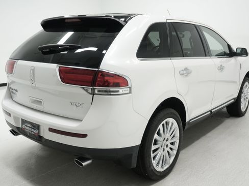 Used 2014 Lincoln MKX FWD w/ Equipment Group 102A image 4