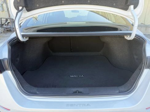 Used 2024 Nissan Sentra SR FWD image 17
