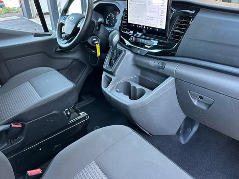 Used 2024 Ford Transit 350 XLT RWD image 17